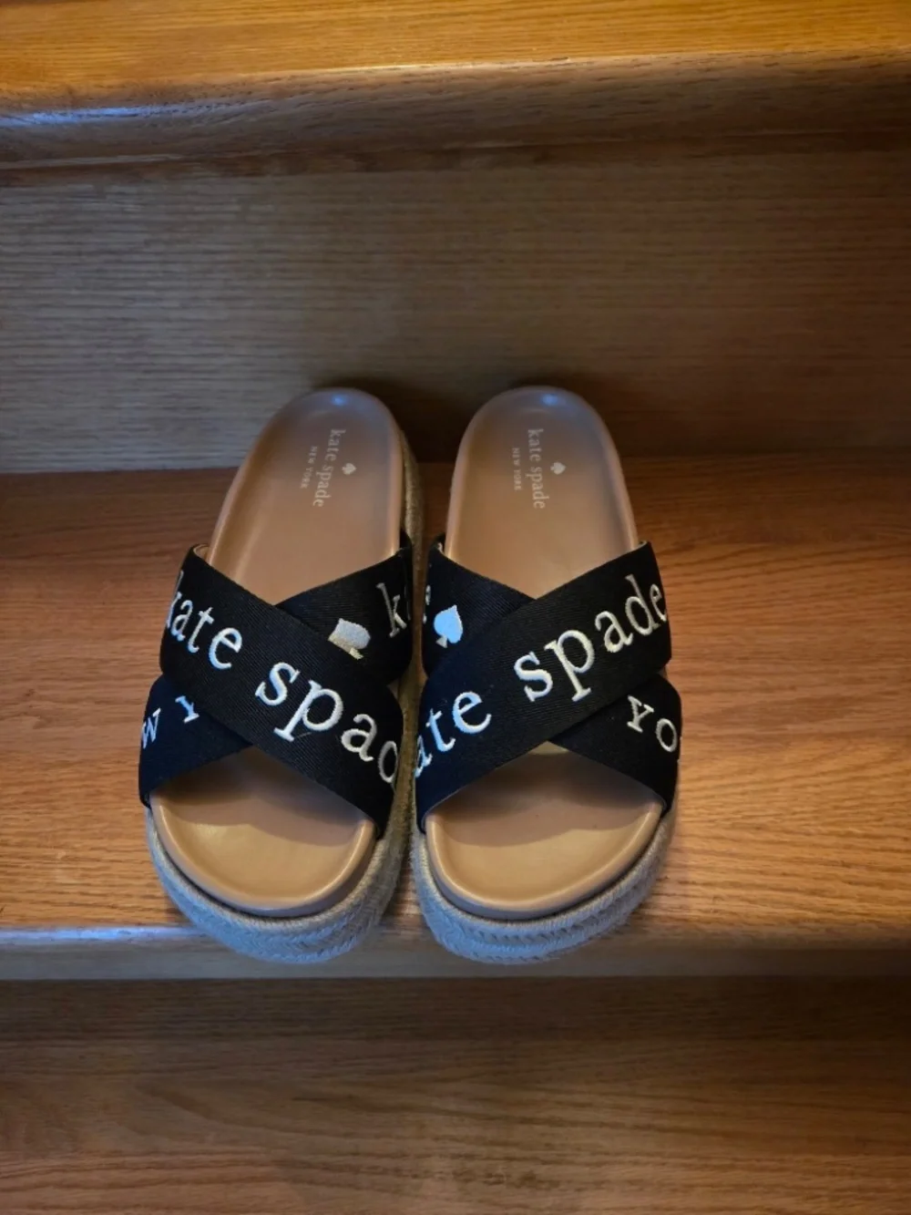 NIB Kate Spade Black w/ White Embroidered Logo Cross Canvas Strap Slides Size 7